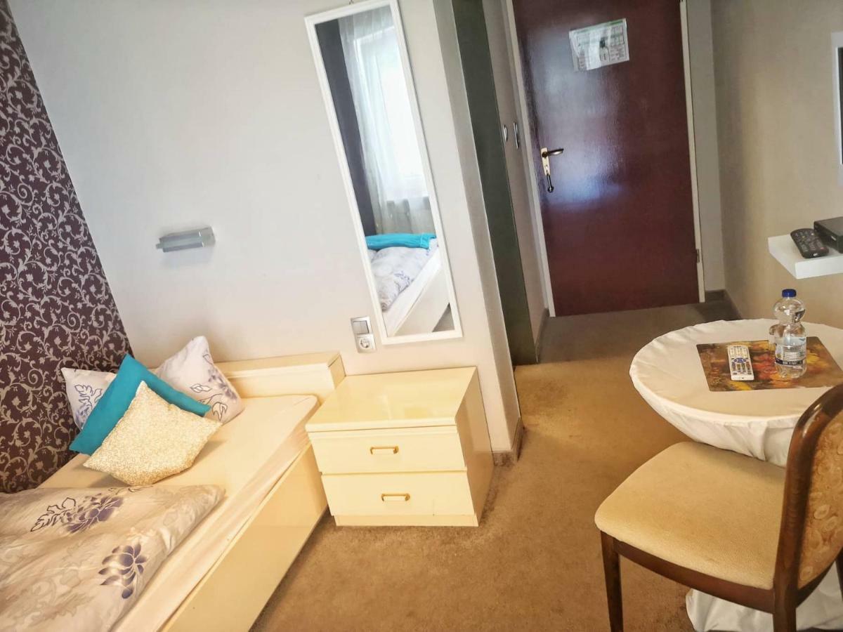 Hotel Pension Waldbaude ヴァルメンシュタイナハ エクステリア 写真